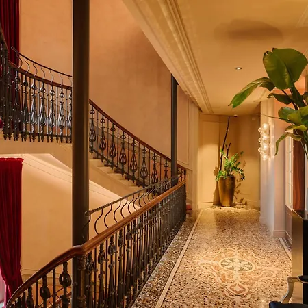 Palazzo Venezia Otel 5*