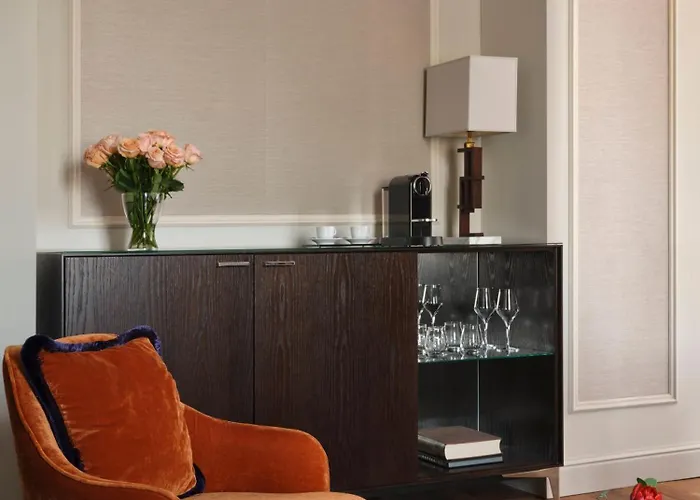 Отель Palazzo Venezia Комо